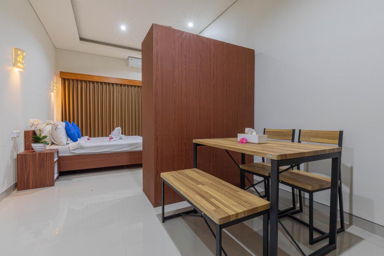 Candra Loka Studio & Apartment By The Loka كيروبوكان المظهر الخارجي الصورة