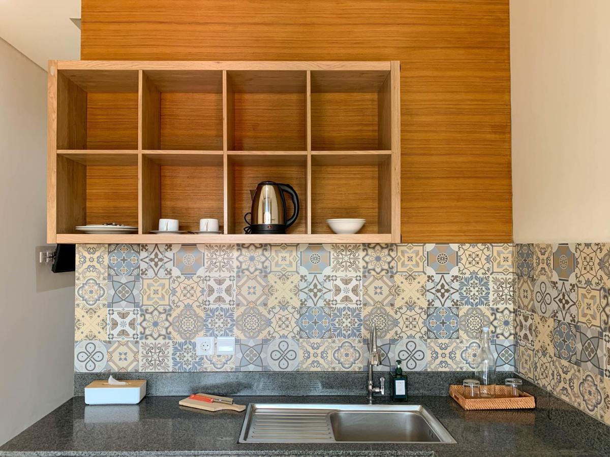 Candra Loka Studio & Apartment By The Loka كيروبوكان المظهر الخارجي الصورة