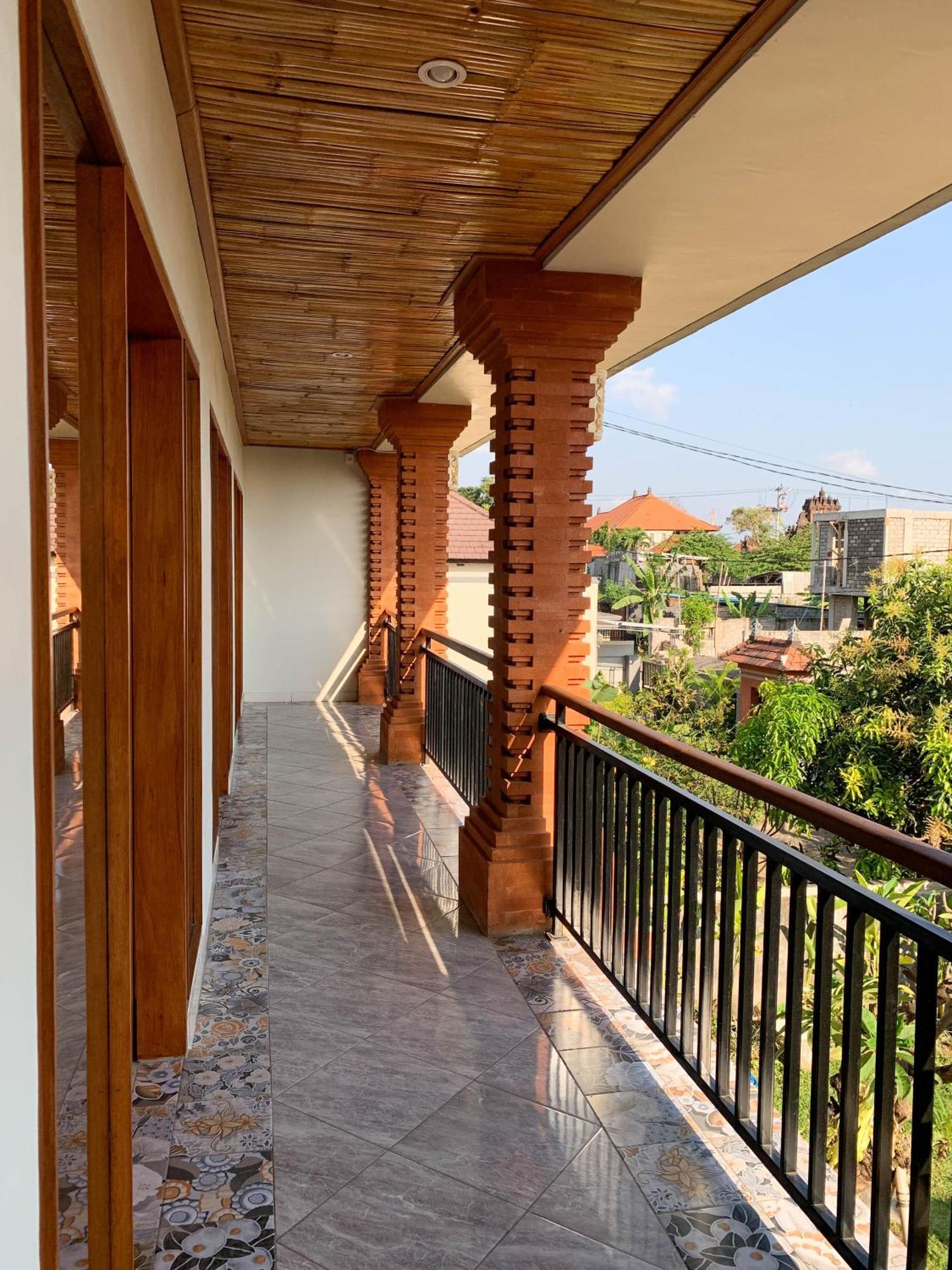 Candra Loka Studio & Apartment By The Loka كيروبوكان المظهر الخارجي الصورة