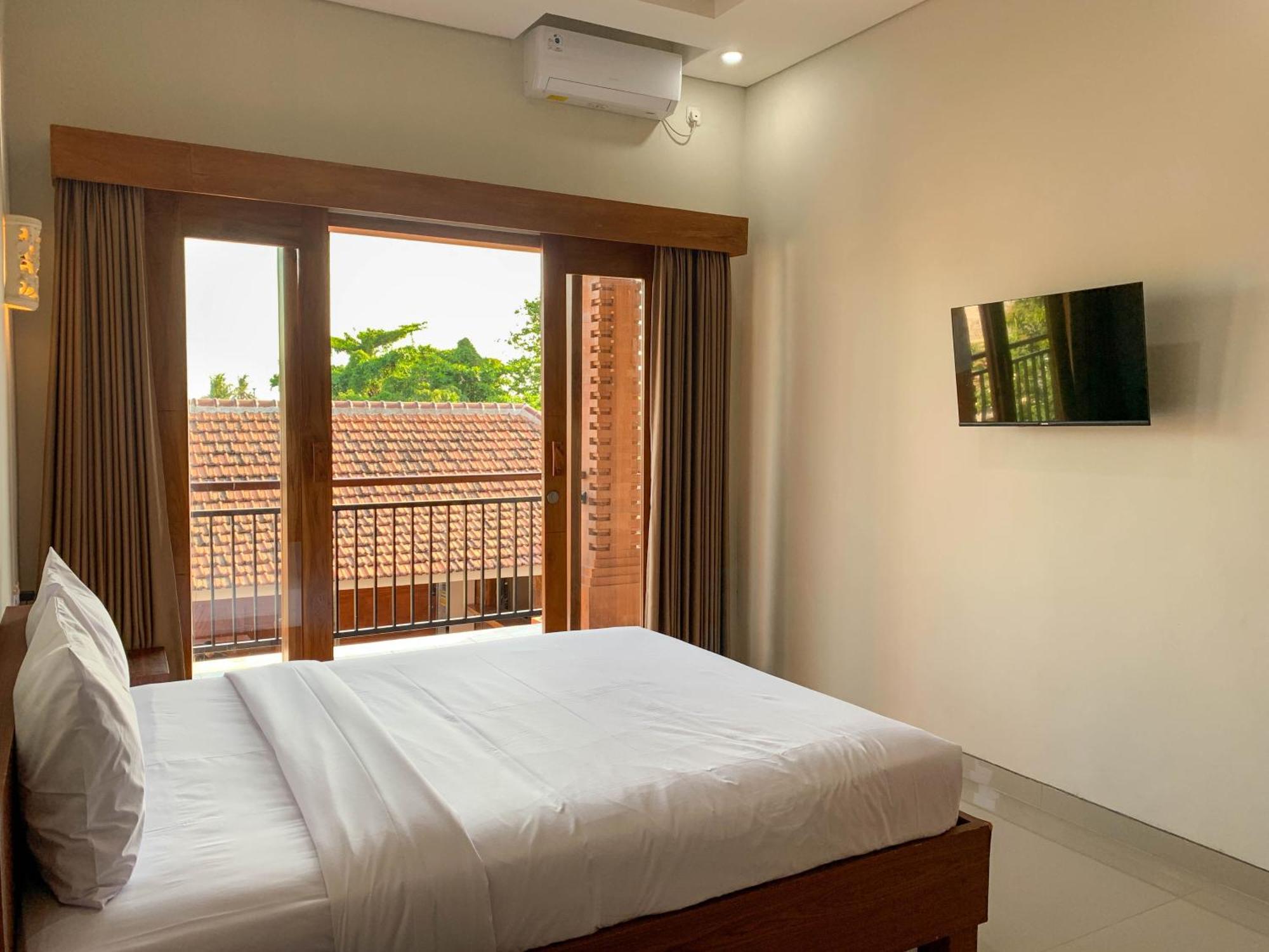 Candra Loka Studio & Apartment By The Loka كيروبوكان المظهر الخارجي الصورة