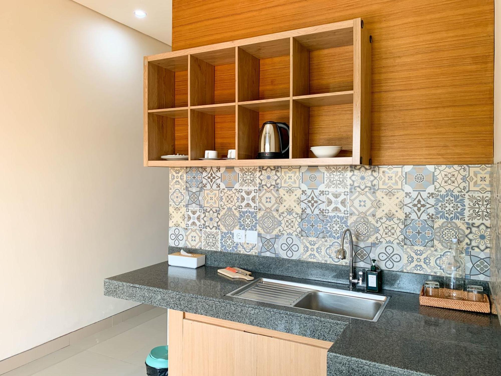 Candra Loka Studio & Apartment By The Loka كيروبوكان المظهر الخارجي الصورة